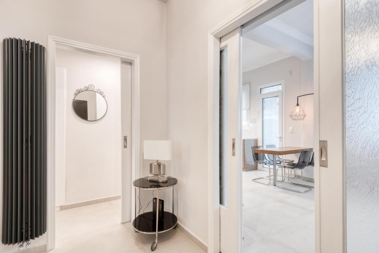 Modern 2-Bedroom Apt, 200M From The Acropolis Athen Exterior foto