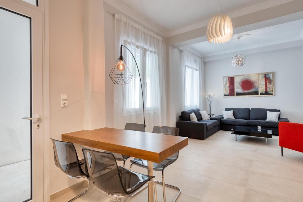 Modern 2-Bedroom Apt, 200M From The Acropolis Athen Exterior foto